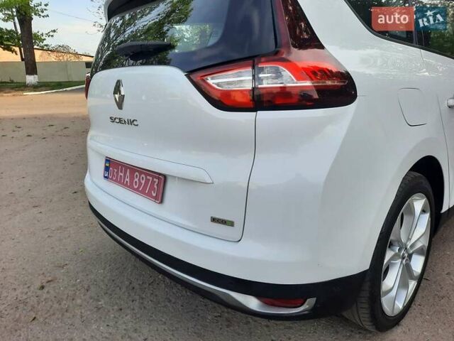 Белый Рено Гранд Сценик, объемом двигателя 1.5 л и пробегом 211 тыс. км за 14800 $, фото 95 на Automoto.ua