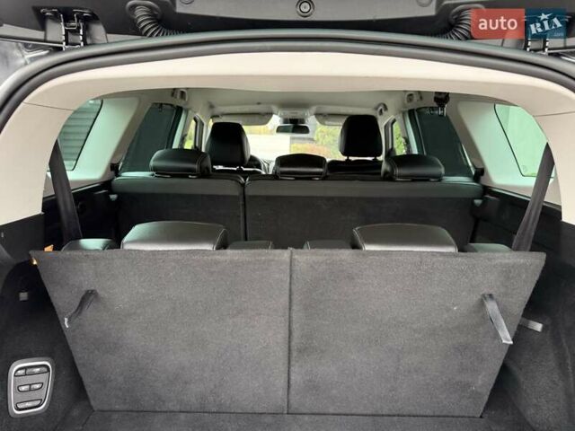 Белый Рено Гранд Сценик, объемом двигателя 1.6 л и пробегом 232 тыс. км за 14300 $, фото 69 на Automoto.ua