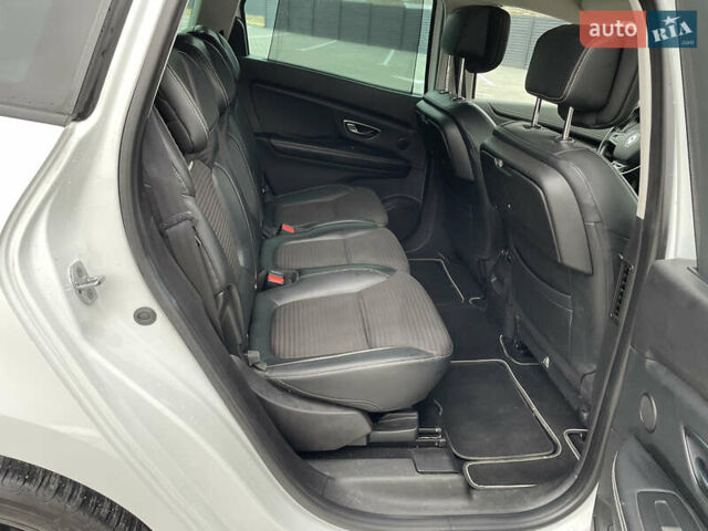 Белый Рено Гранд Сценик, объемом двигателя 1.6 л и пробегом 216 тыс. км за 16000 $, фото 30 на Automoto.ua