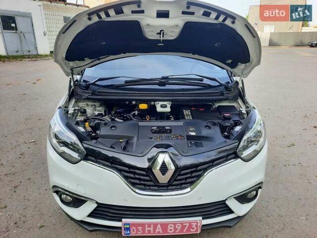 Белый Рено Гранд Сценик, объемом двигателя 1.5 л и пробегом 211 тыс. км за 14800 $, фото 124 на Automoto.ua