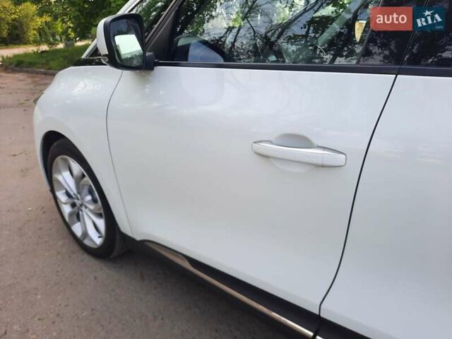 Белый Рено Гранд Сценик, объемом двигателя 1.5 л и пробегом 211 тыс. км за 14800 $, фото 38 на Automoto.ua