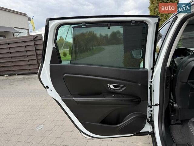 Белый Рено Гранд Сценик, объемом двигателя 1.6 л и пробегом 232 тыс. км за 14300 $, фото 56 на Automoto.ua