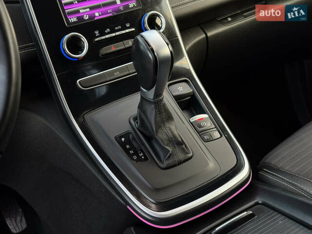 Белый Рено Гранд Сценик, объемом двигателя 1.6 л и пробегом 218 тыс. км за 15300 $, фото 32 на Automoto.ua