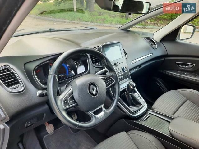 Белый Рено Гранд Сценик, объемом двигателя 1.5 л и пробегом 211 тыс. км за 14800 $, фото 48 на Automoto.ua