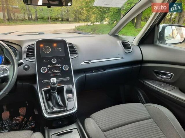 Белый Рено Гранд Сценик, объемом двигателя 1.5 л и пробегом 211 тыс. км за 14800 $, фото 72 на Automoto.ua