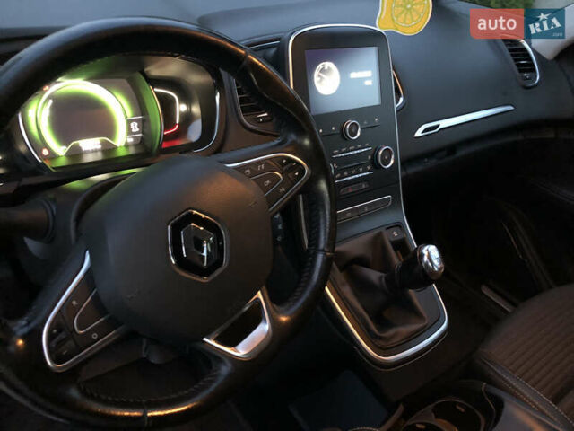 Білий Рено Гранд Сценік, об'ємом двигуна 1.6 л та пробігом 238 тис. км за 12700 $, фото 38 на Automoto.ua