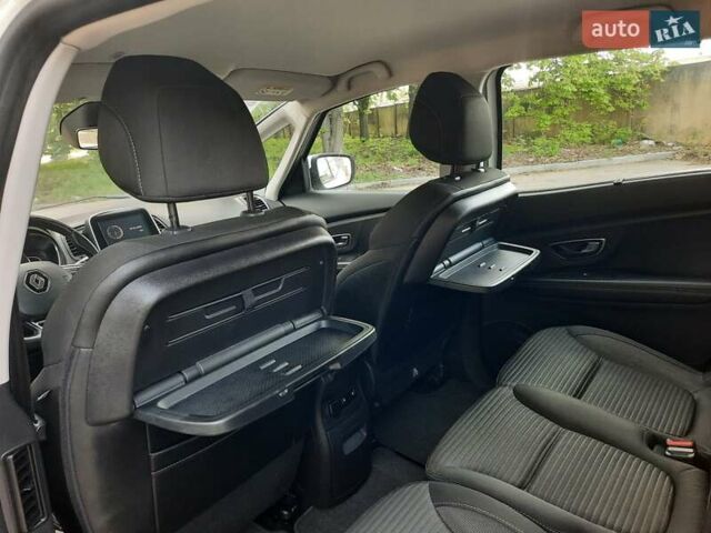 Белый Рено Гранд Сценик, объемом двигателя 1.5 л и пробегом 211 тыс. км за 14800 $, фото 87 на Automoto.ua