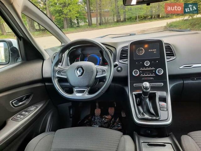 Белый Рено Гранд Сценик, объемом двигателя 1.5 л и пробегом 211 тыс. км за 14800 $, фото 73 на Automoto.ua