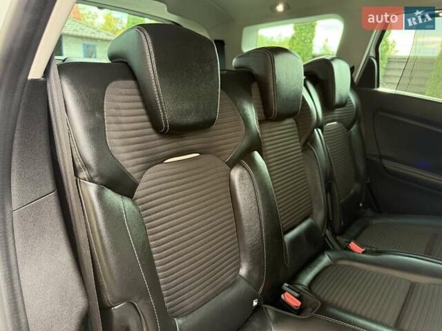 Белый Рено Гранд Сценик, объемом двигателя 1.6 л и пробегом 232 тыс. км за 14300 $, фото 77 на Automoto.ua