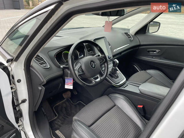 Белый Рено Гранд Сценик, объемом двигателя 1.6 л и пробегом 216 тыс. км за 16000 $, фото 19 на Automoto.ua