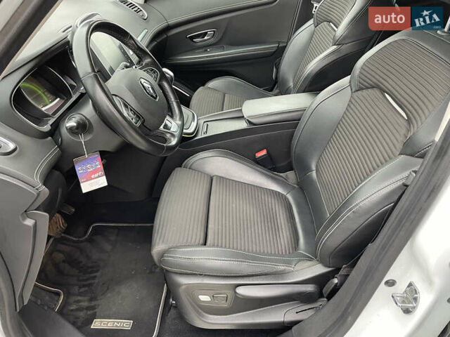 Белый Рено Гранд Сценик, объемом двигателя 1.6 л и пробегом 216 тыс. км за 16000 $, фото 21 на Automoto.ua