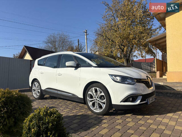 Белый Рено Гранд Сценик, объемом двигателя 1.5 л и пробегом 171 тыс. км за 15200 $, фото 3 на Automoto.ua