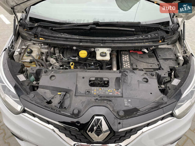 Белый Рено Гранд Сценик, объемом двигателя 1.6 л и пробегом 216 тыс. км за 16000 $, фото 35 на Automoto.ua