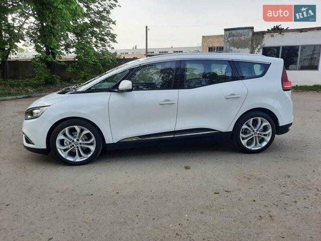 Белый Рено Гранд Сценик, объемом двигателя 1.5 л и пробегом 211 тыс. км за 14800 $, фото 9 на Automoto.ua