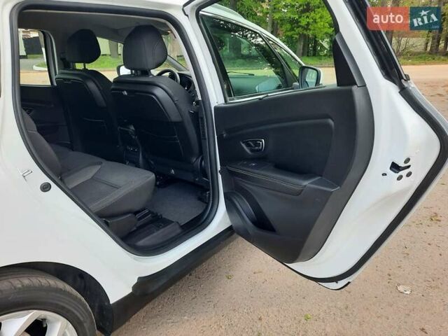 Белый Рено Гранд Сценик, объемом двигателя 1.5 л и пробегом 211 тыс. км за 14800 $, фото 105 на Automoto.ua