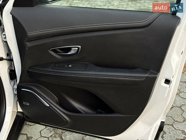 Белый Рено Гранд Сценик, объемом двигателя 1.6 л и пробегом 218 тыс. км за 15300 $, фото 44 на Automoto.ua