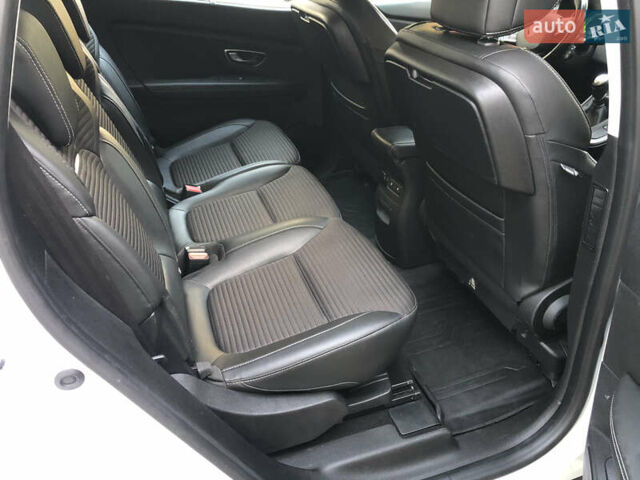 Білий Рено Гранд Сценік, об'ємом двигуна 1.6 л та пробігом 238 тис. км за 12700 $, фото 57 на Automoto.ua