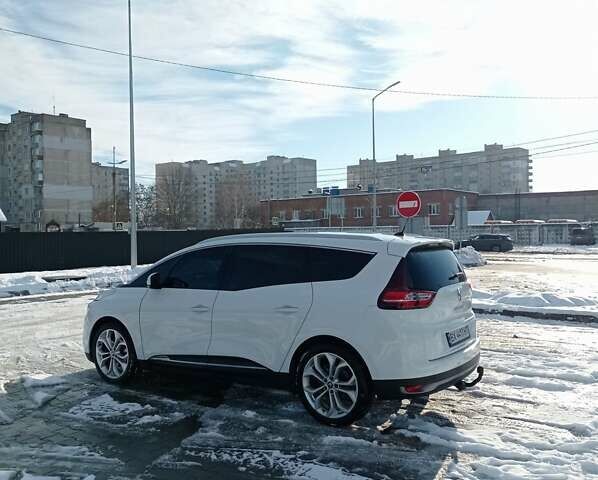 Белый Рено Гранд Сценик, объемом двигателя 1.5 л и пробегом 170 тыс. км за 15900 $, фото 10 на Automoto.ua