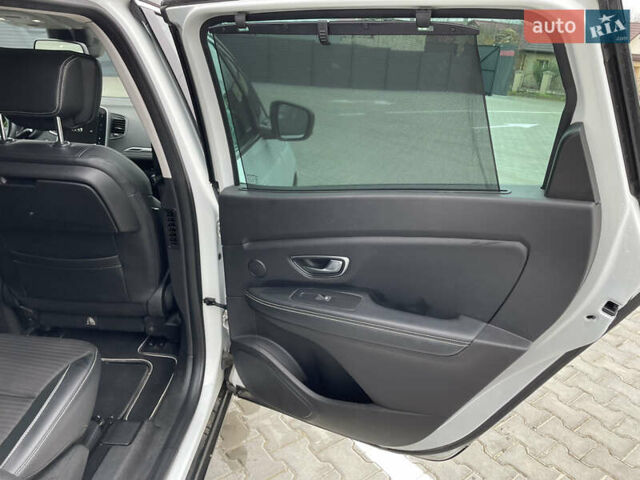 Белый Рено Гранд Сценик, объемом двигателя 1.6 л и пробегом 216 тыс. км за 16000 $, фото 29 на Automoto.ua