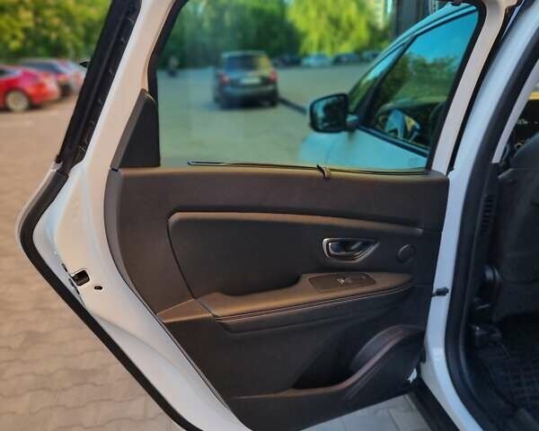 Белый Рено Гранд Сценик, объемом двигателя 0 л и пробегом 309 тыс. км за 13870 $, фото 25 на Automoto.ua