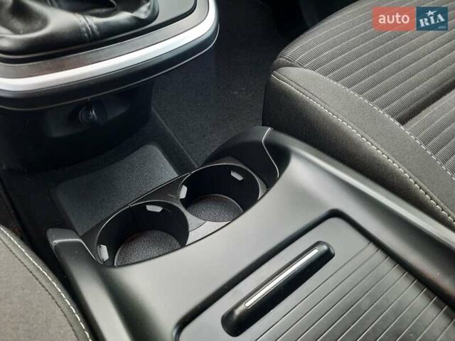 Белый Рено Гранд Сценик, объемом двигателя 1.5 л и пробегом 211 тыс. км за 14800 $, фото 69 на Automoto.ua