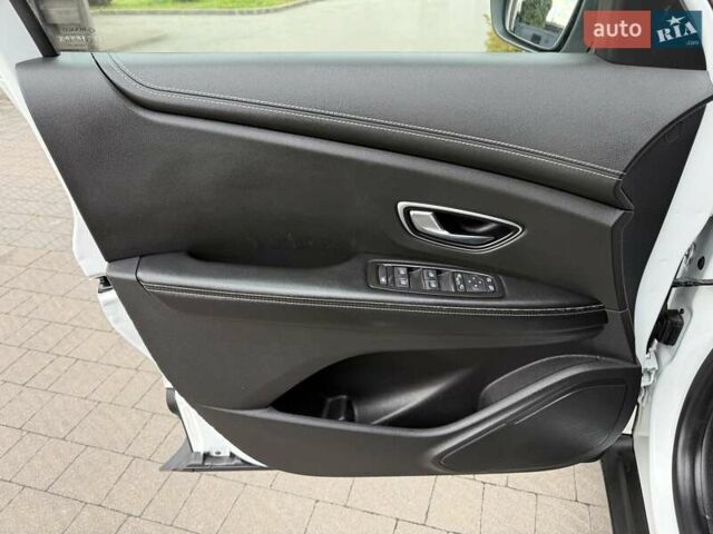 Белый Рено Гранд Сценик, объемом двигателя 1.6 л и пробегом 232 тыс. км за 14300 $, фото 30 на Automoto.ua