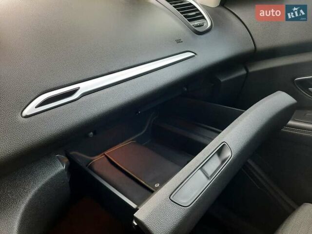 Белый Рено Гранд Сценик, объемом двигателя 1.5 л и пробегом 211 тыс. км за 14800 $, фото 68 на Automoto.ua