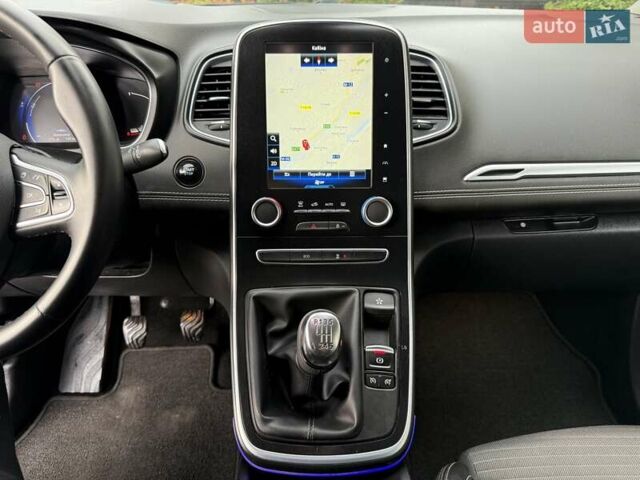 Белый Рено Гранд Сценик, объемом двигателя 1.6 л и пробегом 232 тыс. км за 14300 $, фото 41 на Automoto.ua