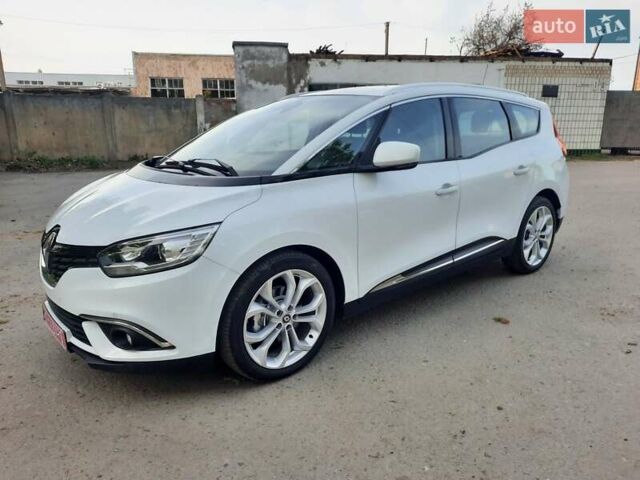 Белый Рено Гранд Сценик, объемом двигателя 1.5 л и пробегом 211 тыс. км за 14800 $, фото 6 на Automoto.ua