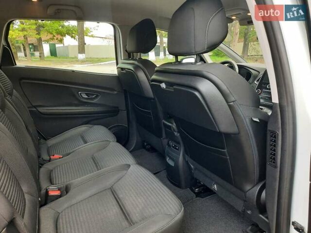 Белый Рено Гранд Сценик, объемом двигателя 1.5 л и пробегом 211 тыс. км за 14800 $, фото 109 на Automoto.ua