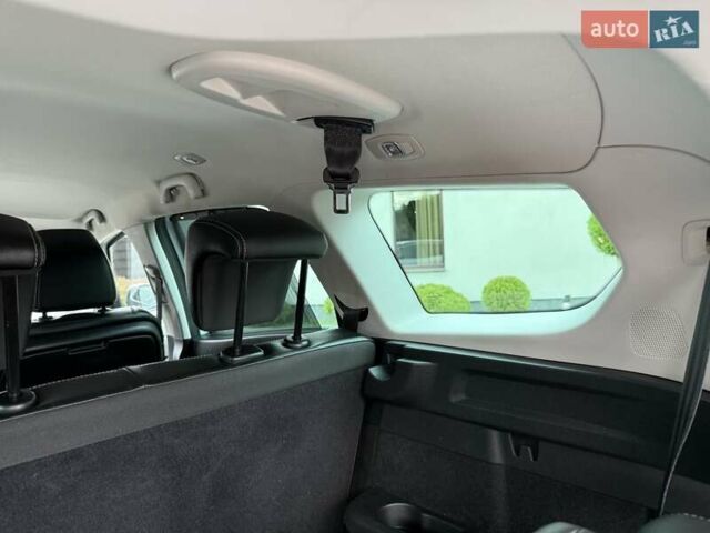 Белый Рено Гранд Сценик, объемом двигателя 1.6 л и пробегом 232 тыс. км за 14300 $, фото 73 на Automoto.ua