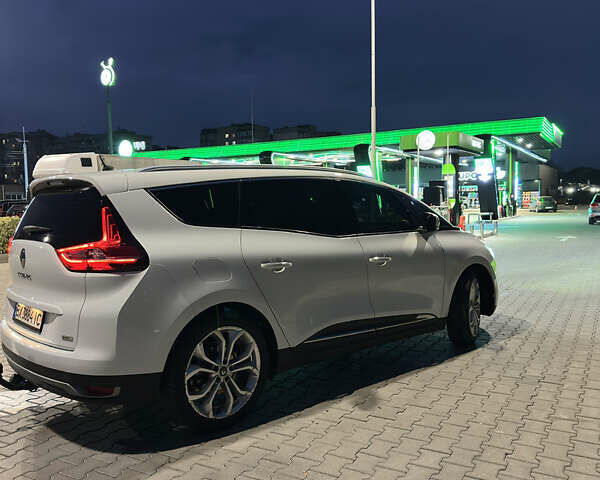 Білий Рено Гранд Сценік, об'ємом двигуна 1.5 л та пробігом 183 тис. км за 15000 $, фото 2 на Automoto.ua