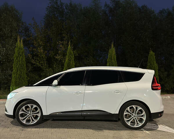 Білий Рено Гранд Сценік, об'ємом двигуна 1.5 л та пробігом 183 тис. км за 15000 $, фото 1 на Automoto.ua