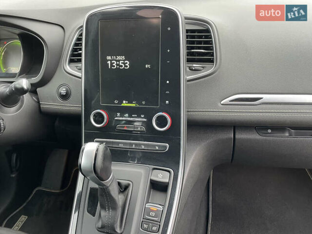 Белый Рено Гранд Сценик, объемом двигателя 1.6 л и пробегом 216 тыс. км за 16000 $, фото 27 на Automoto.ua