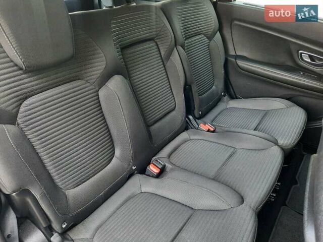 Белый Рено Гранд Сценик, объемом двигателя 1.5 л и пробегом 211 тыс. км за 14800 $, фото 111 на Automoto.ua