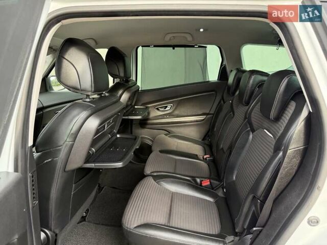 Белый Рено Гранд Сценик, объемом двигателя 1.6 л и пробегом 232 тыс. км за 14300 $, фото 58 на Automoto.ua