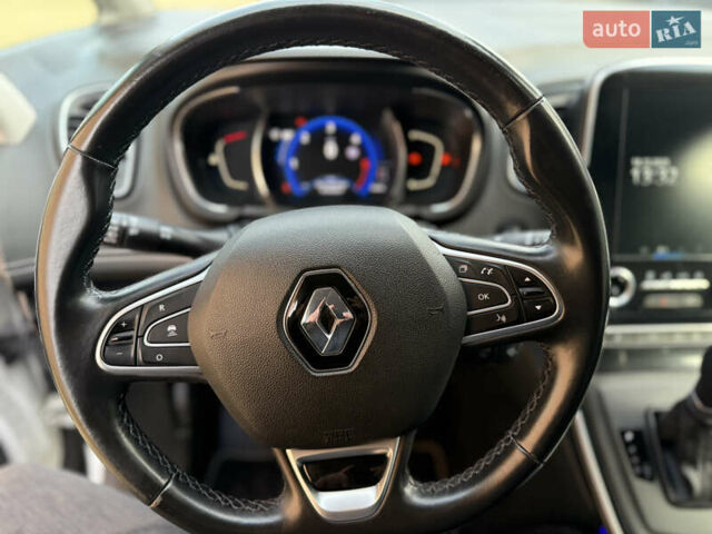 Белый Рено Гранд Сценик, объемом двигателя 1.6 л и пробегом 184 тыс. км за 15700 $, фото 43 на Automoto.ua