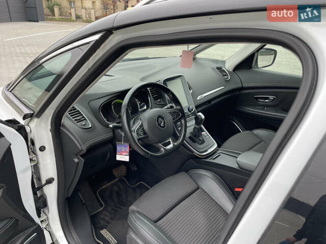 Белый Рено Гранд Сценик, объемом двигателя 1.6 л и пробегом 216 тыс. км за 16000 $, фото 20 на Automoto.ua