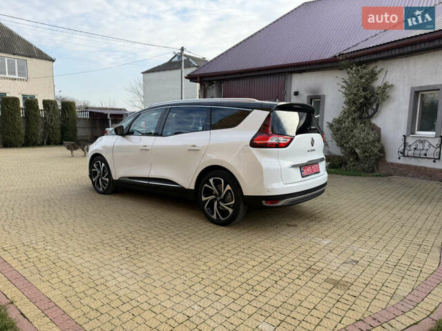 Белый Рено Гранд Сценик, объемом двигателя 1.6 л и пробегом 184 тыс. км за 15700 $, фото 8 на Automoto.ua