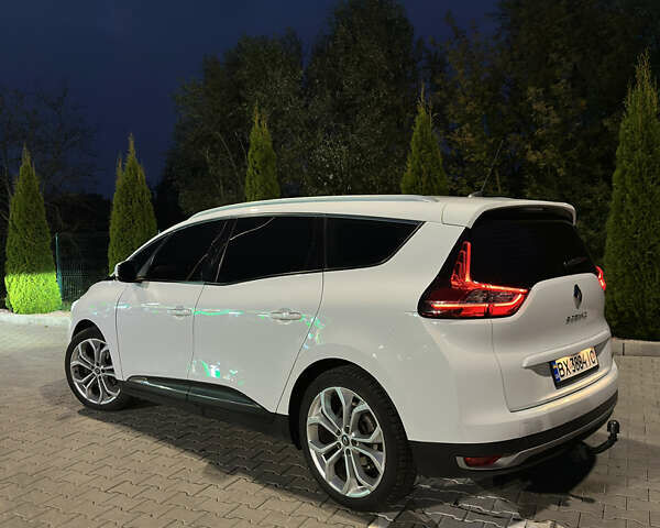 Білий Рено Гранд Сценік, об'ємом двигуна 1.5 л та пробігом 183 тис. км за 15000 $, фото 3 на Automoto.ua