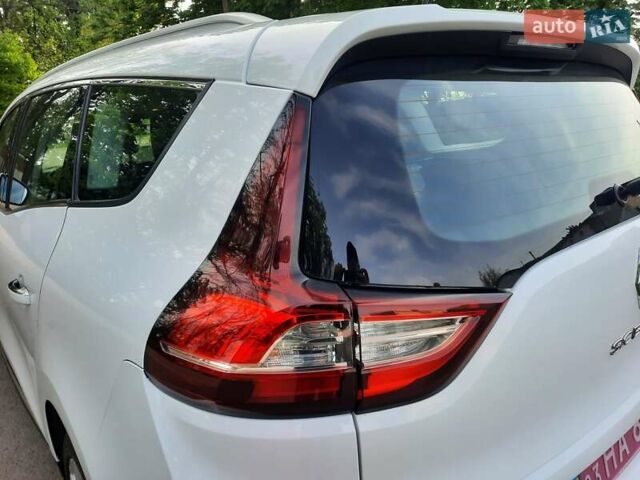 Белый Рено Гранд Сценик, объемом двигателя 1.5 л и пробегом 211 тыс. км за 14800 $, фото 92 на Automoto.ua