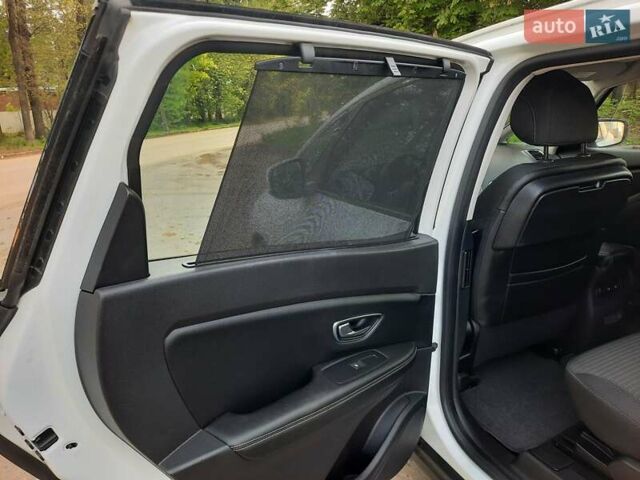 Белый Рено Гранд Сценик, объемом двигателя 1.5 л и пробегом 211 тыс. км за 14800 $, фото 79 на Automoto.ua