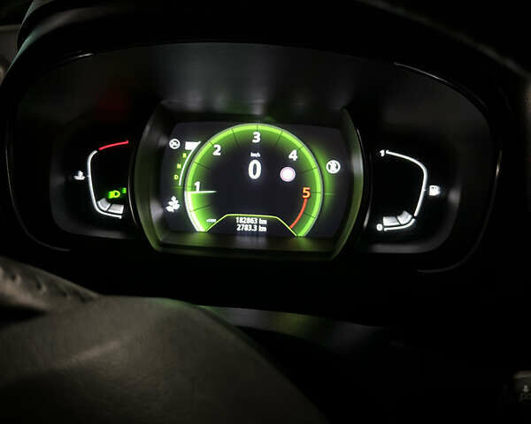 Білий Рено Гранд Сценік, об'ємом двигуна 1.5 л та пробігом 183 тис. км за 15000 $, фото 11 на Automoto.ua