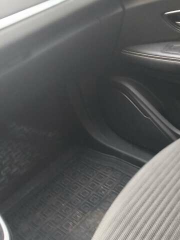 Белый Рено Гранд Сценик, объемом двигателя 1.6 л и пробегом 290 тыс. км за 14100 $, фото 12 на Automoto.ua