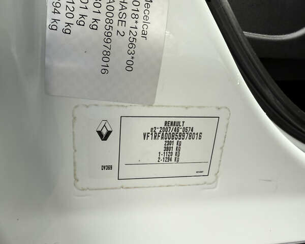 Белый Рено Гранд Сценик, объемом двигателя 1.5 л и пробегом 210 тыс. км за 16400 $, фото 11 на Automoto.ua