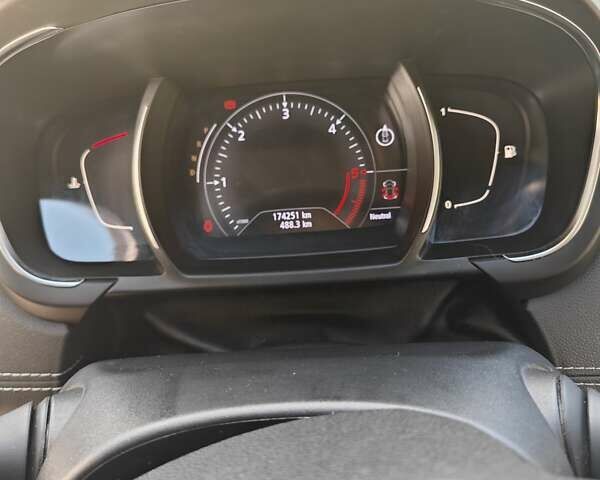 Белый Рено Гранд Сценик, объемом двигателя 1.5 л и пробегом 170 тыс. км за 14503 $, фото 7 на Automoto.ua