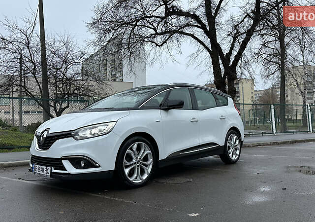 Белый Рено Гранд Сценик, объемом двигателя 1.46 л и пробегом 221 тыс. км за 16500 $, фото 12 на Automoto.ua