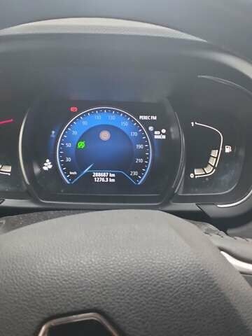 Белый Рено Гранд Сценик, объемом двигателя 1.6 л и пробегом 290 тыс. км за 14100 $, фото 7 на Automoto.ua