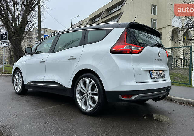 Белый Рено Гранд Сценик, объемом двигателя 1.46 л и пробегом 221 тыс. км за 16500 $, фото 13 на Automoto.ua