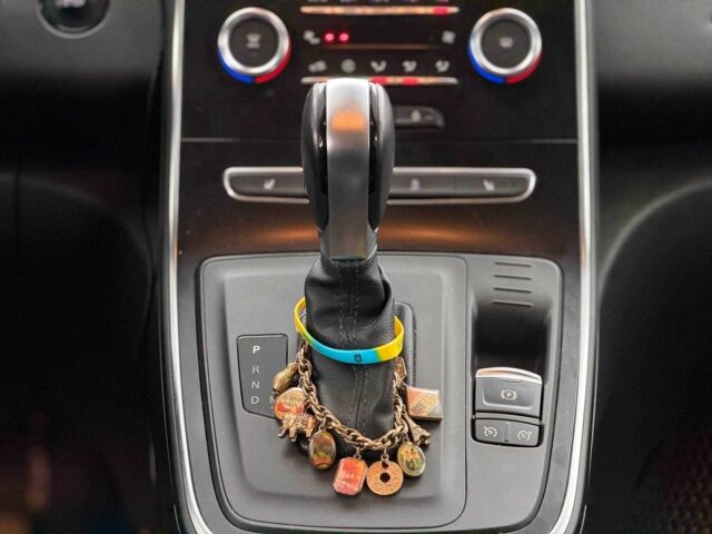 Белый Рено Гранд Сценик, объемом двигателя 1.7 л и пробегом 230 тыс. км за 16800 $, фото 14 на Automoto.ua